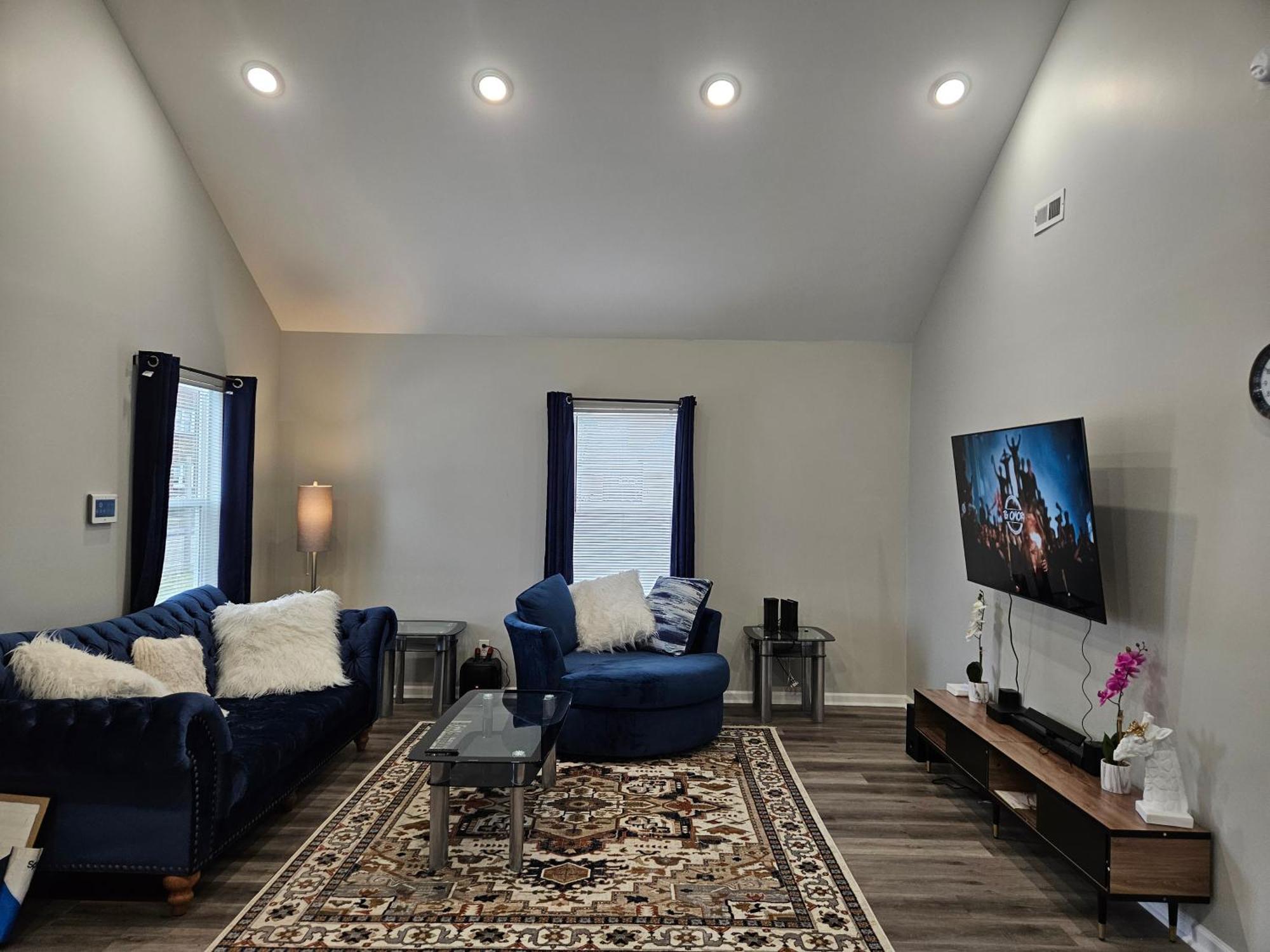 New 3Bd Home Near Downtown Indy インディアナポリス エクステリア 写真