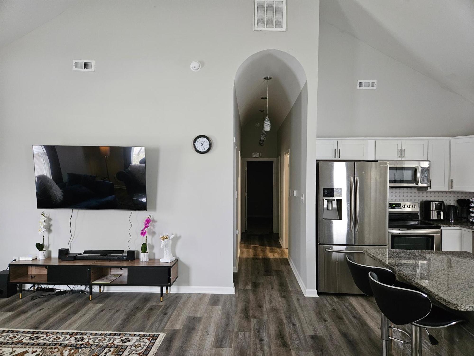 New 3Bd Home Near Downtown Indy インディアナポリス エクステリア 写真