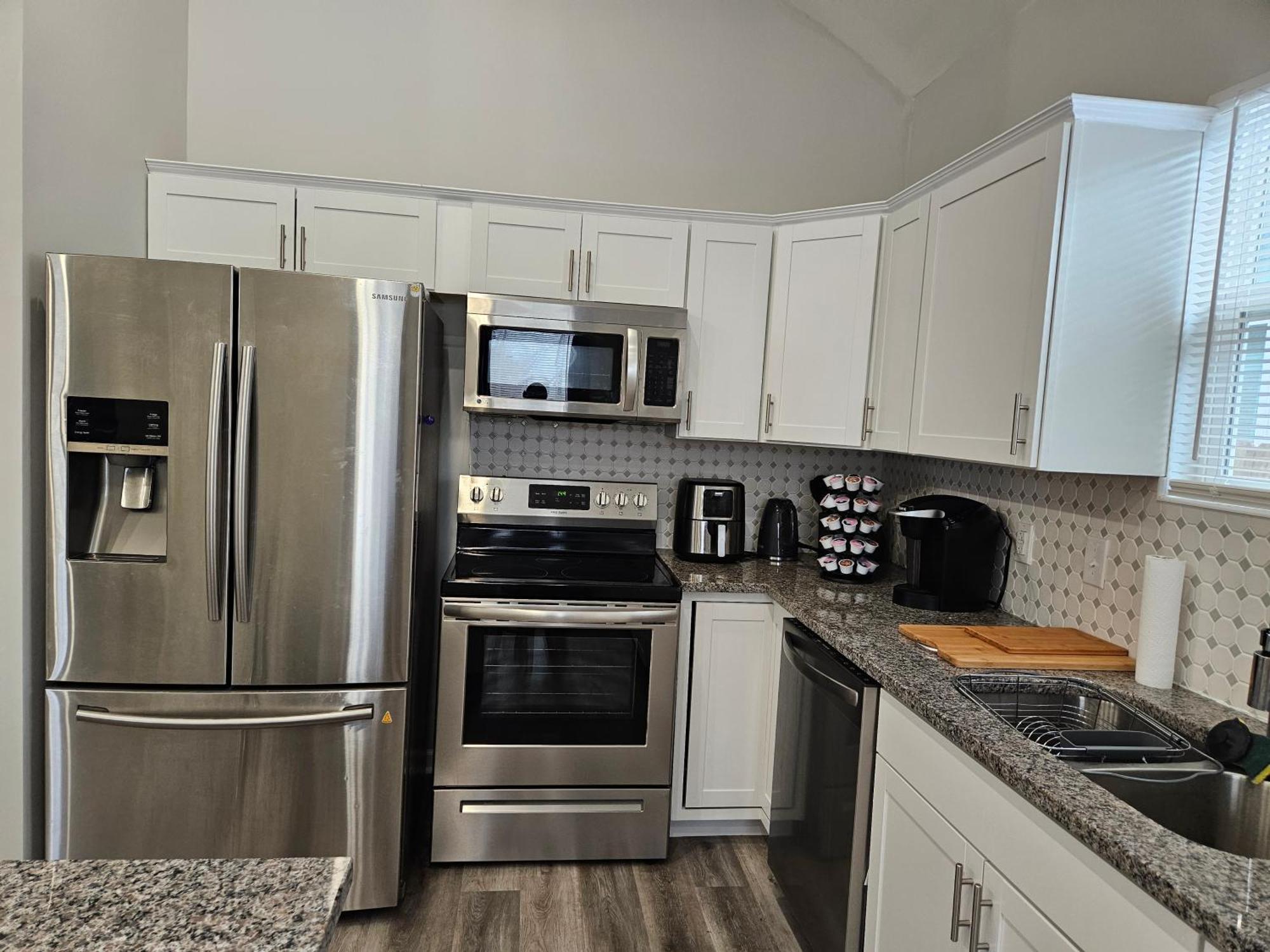 New 3Bd Home Near Downtown Indy インディアナポリス エクステリア 写真