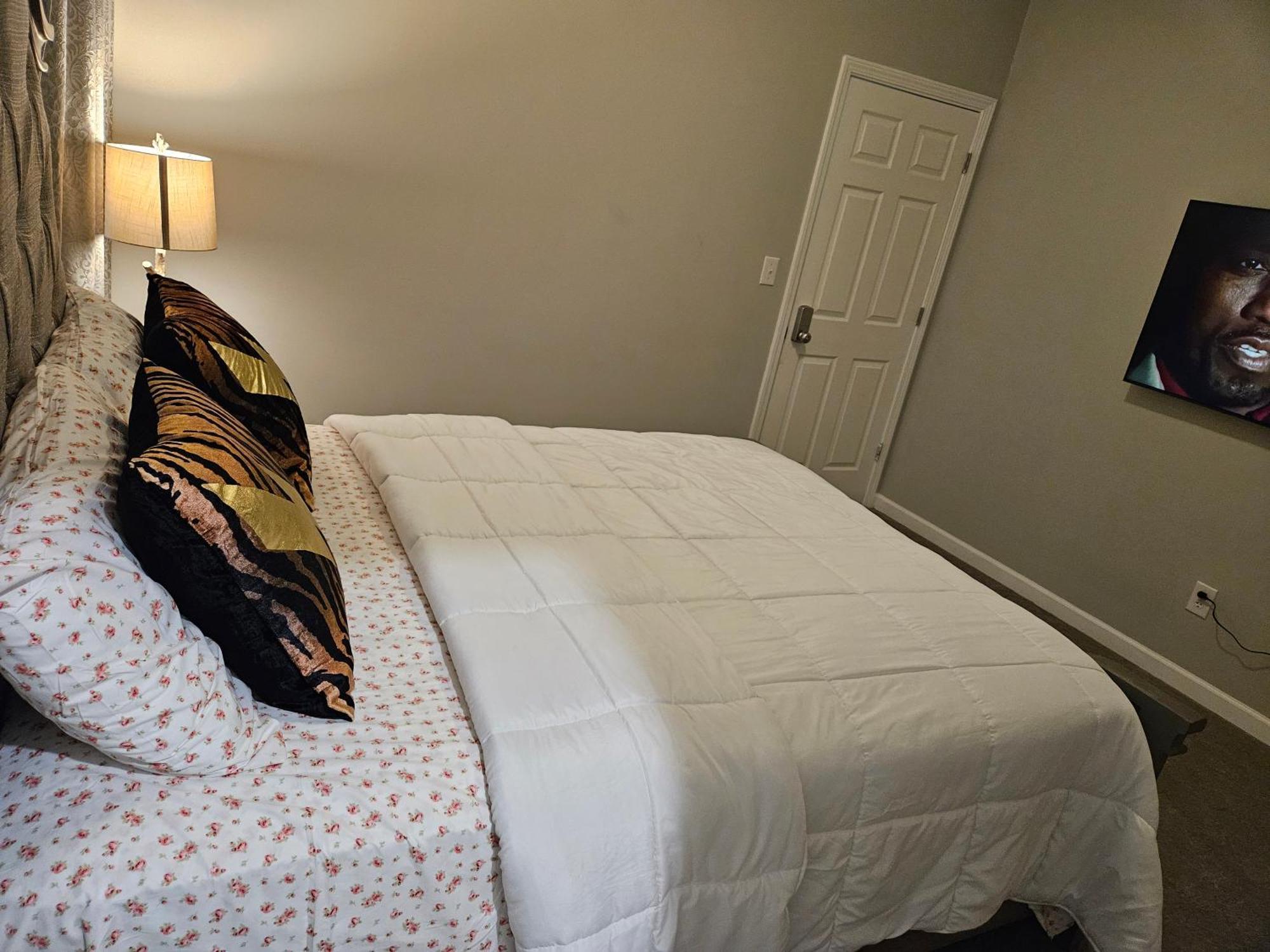 New 3Bd Home Near Downtown Indy インディアナポリス エクステリア 写真