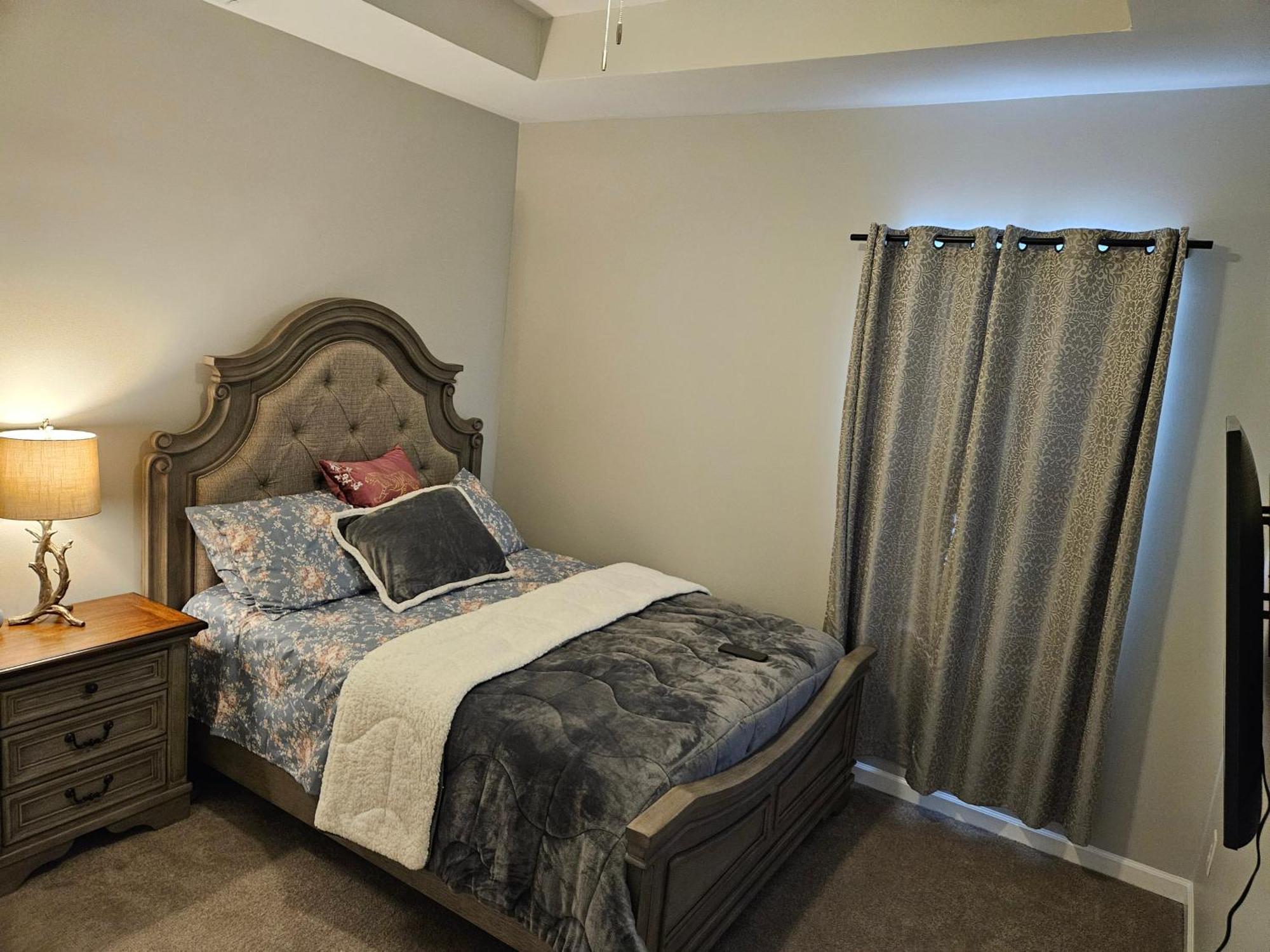 New 3Bd Home Near Downtown Indy インディアナポリス エクステリア 写真
